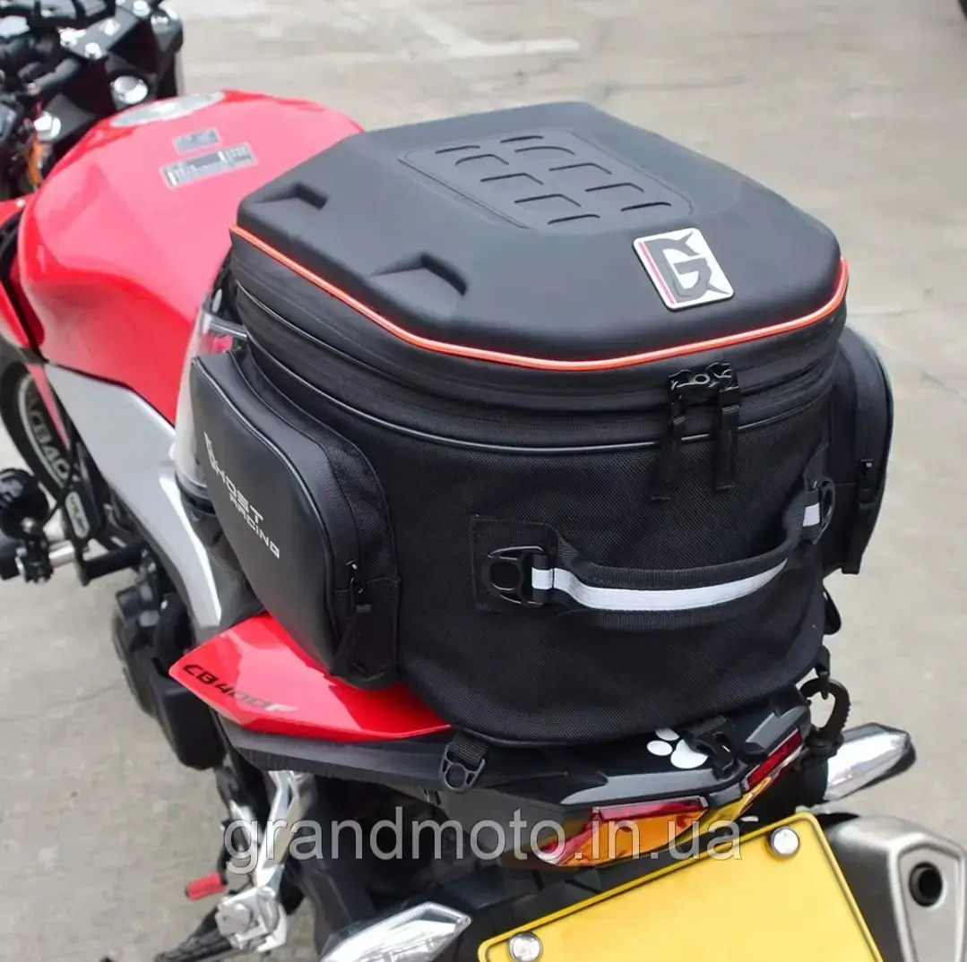 Сумка рюкзак із підсвіткою LED на сидіння мотоцикла для шолома Ghost Racing Чорний мат із червоною обводкою