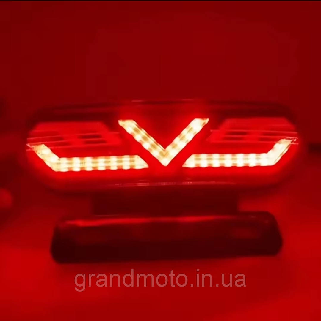 Універсальний задній мотоліхтар стоп із поворотами LED