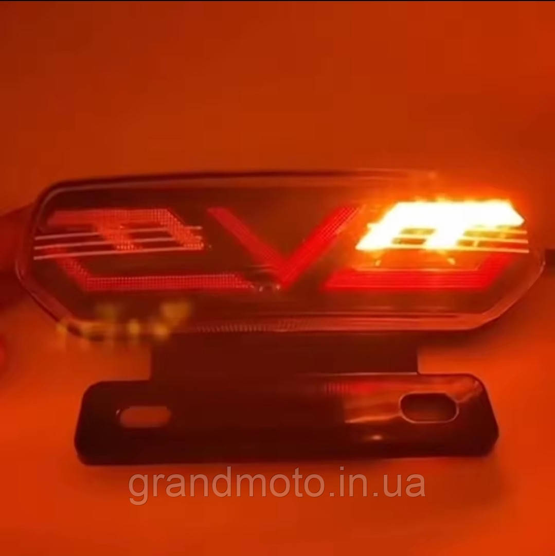 Універсальний задній мотоліхтар стоп із поворотами LED
