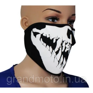 Неопреновая маска для защиты лица от пыли и ветра.